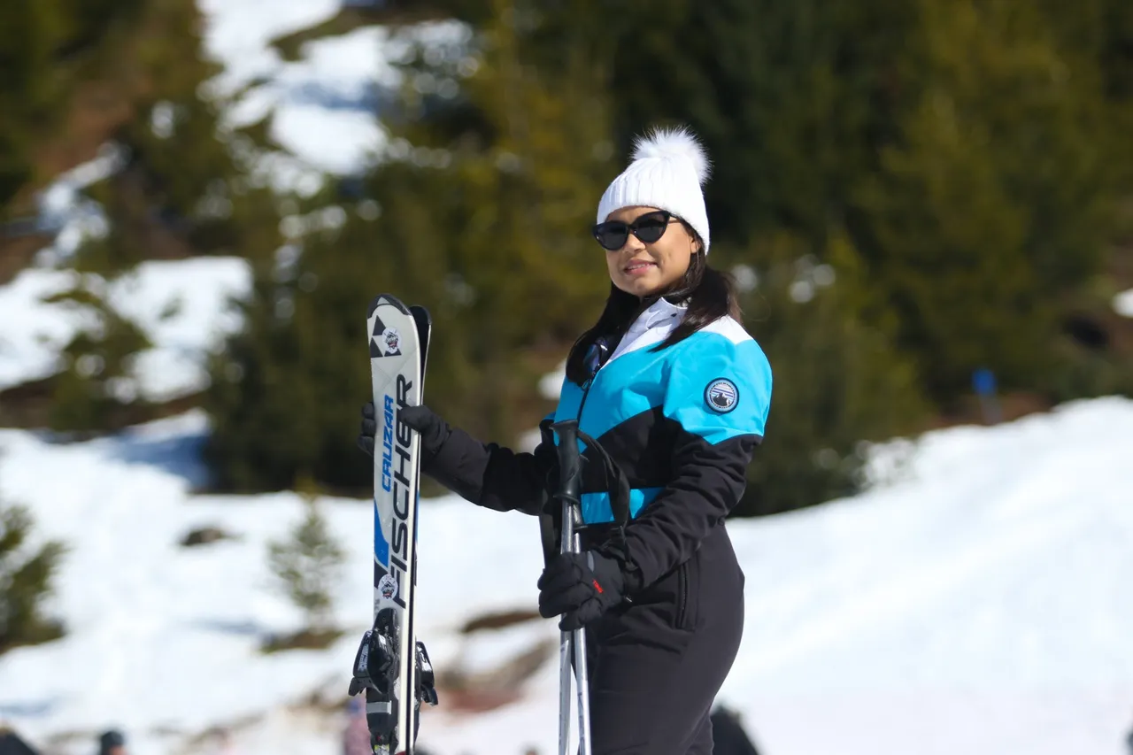 Macacão de Ski Feminino com Capuz Removível