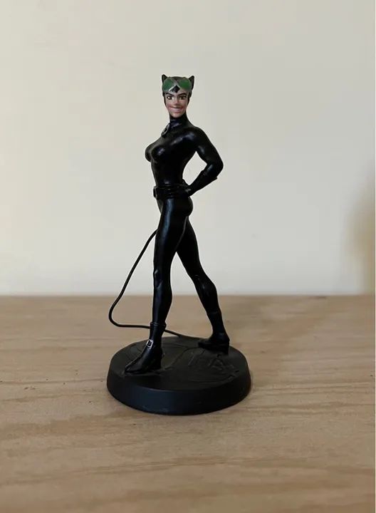 Boneco Catwoman - DC Comics eaglemoss