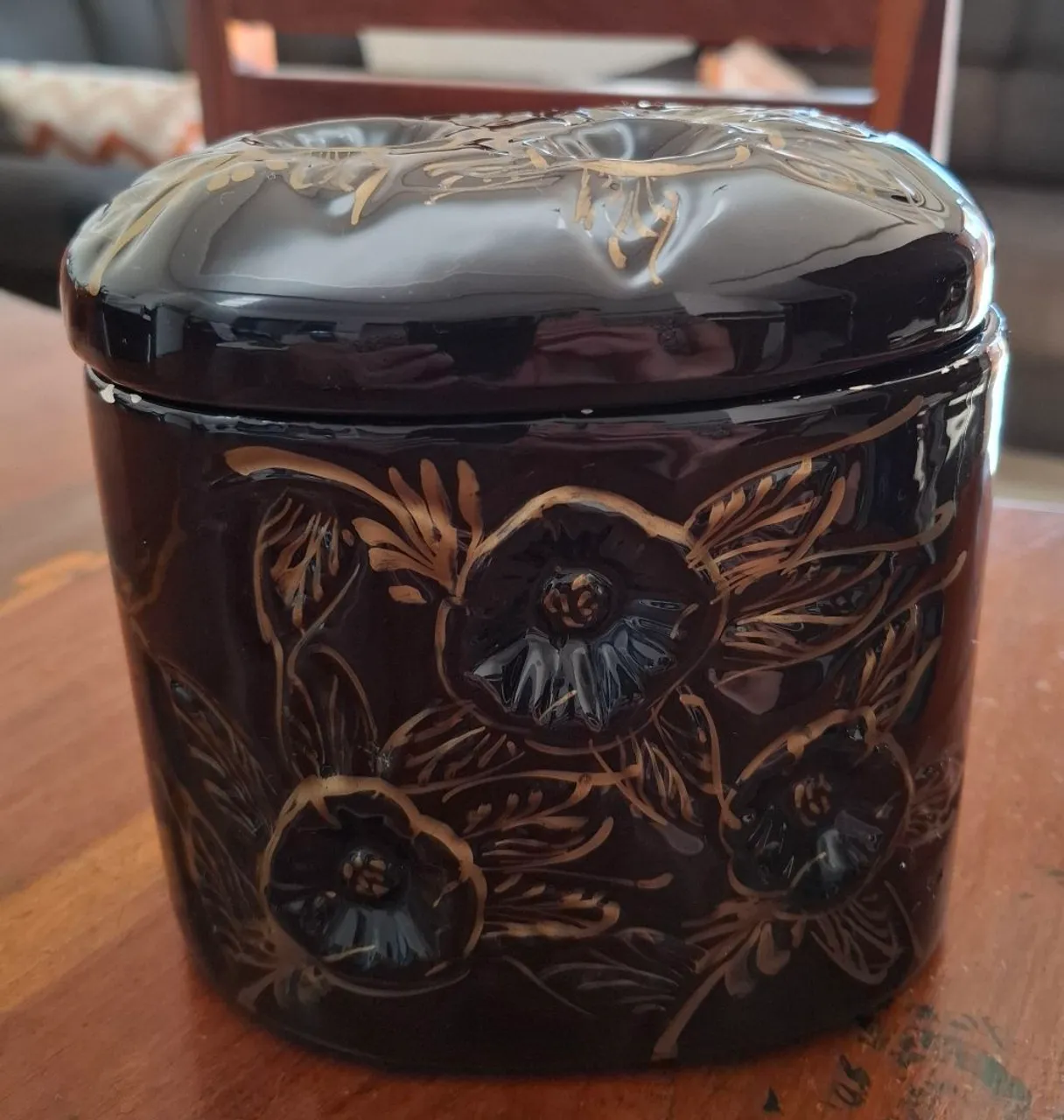 Porta joias decorativo em Cerâmica com Flores Douradas