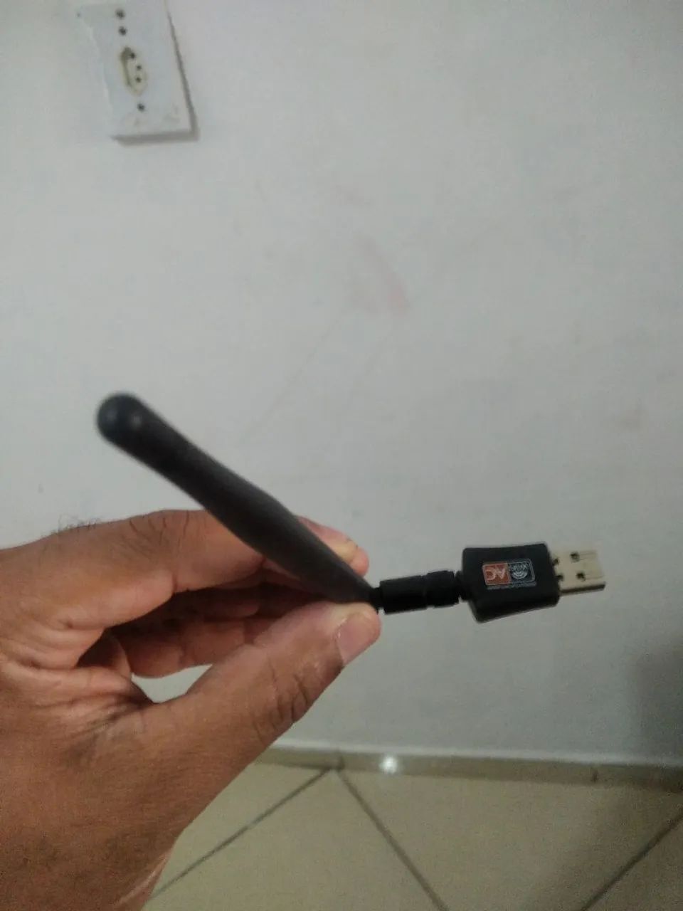 Wireless adapter64275298822147122