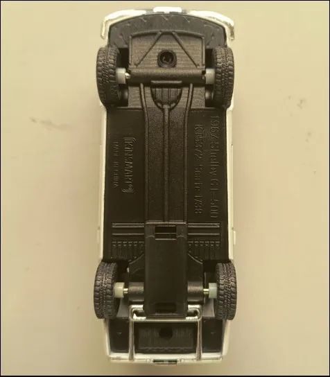 Colecionável Miniatura Ford Mustang Shelby GT-500 1967  - Branco (Novo) Kingsmart - Foto 6