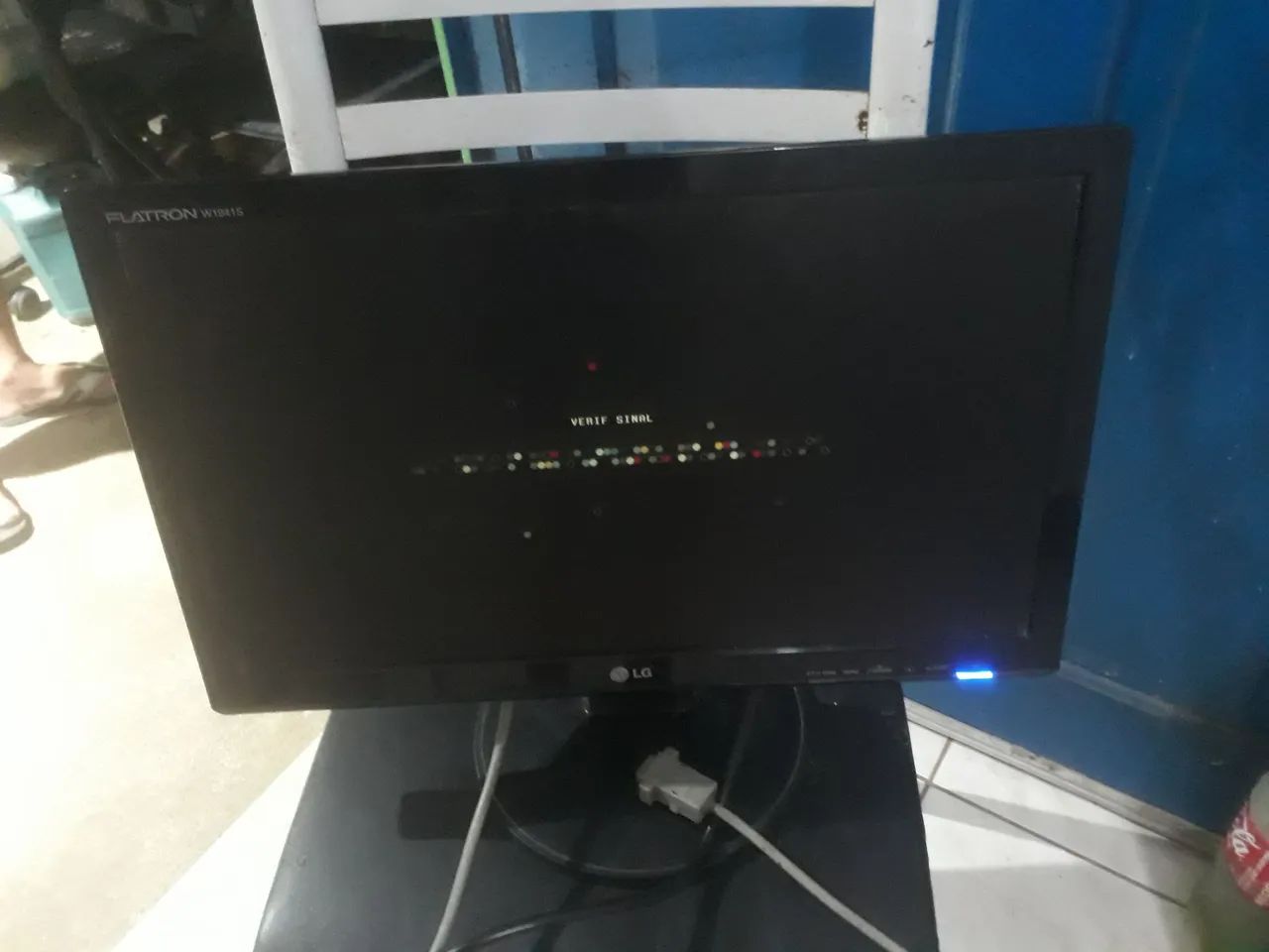 2 monitores para conserto ou retirada de peças 