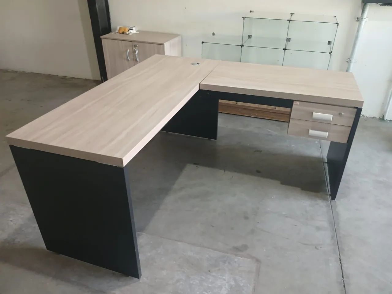 Office Desk with Lockable Drawer, 1.60x1.60 m