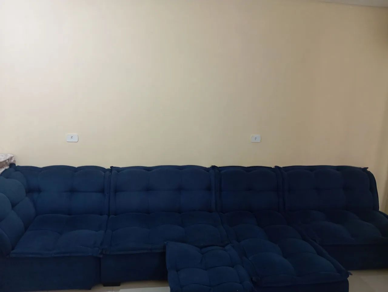 Sofá 64840819121025123