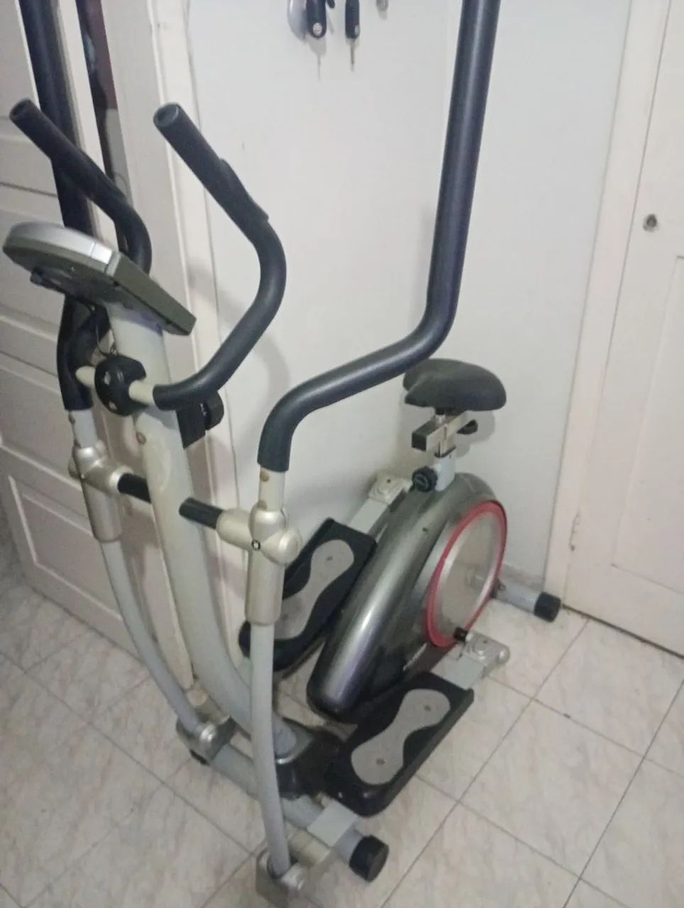 Bicicleta e esteira ergométrica 