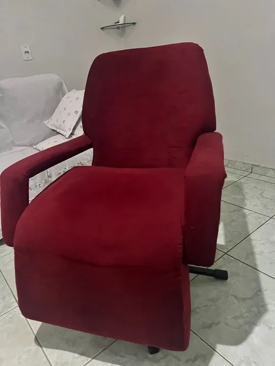 Poltrona reclinável vermelha!  - Foto 2