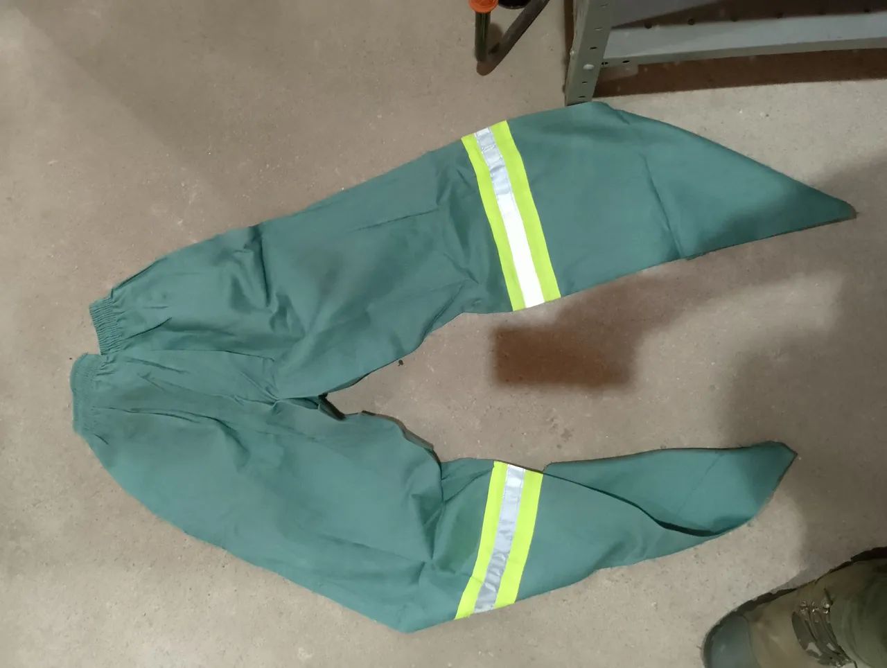 Calça de trabalho com refletivo  - Foto 2