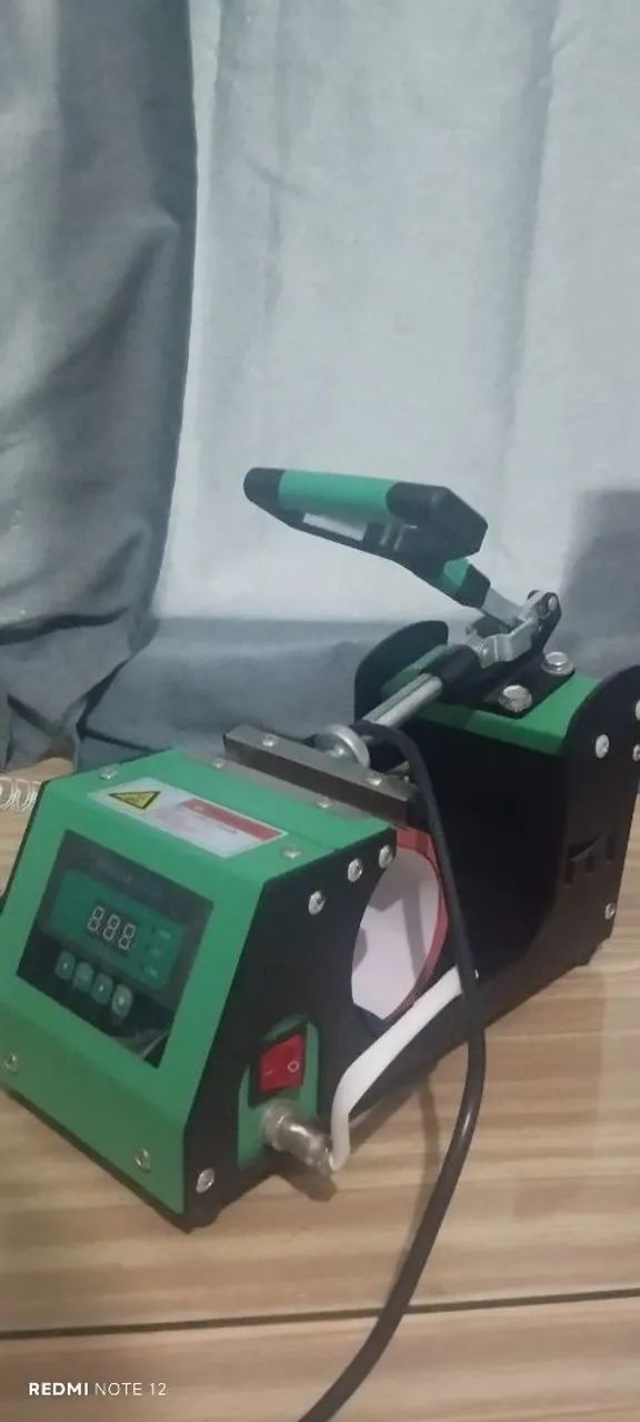 Prensa Térmica para Canecas - Impressão de Alta Qualidade