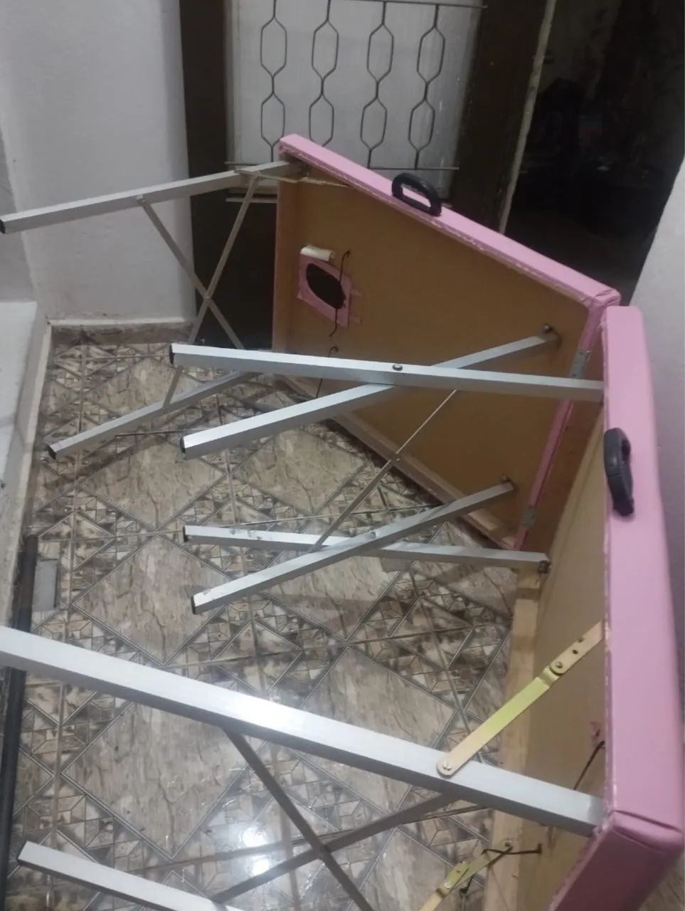 Maca e cadeira giratória para fins estéticos semi nova - Foto 2