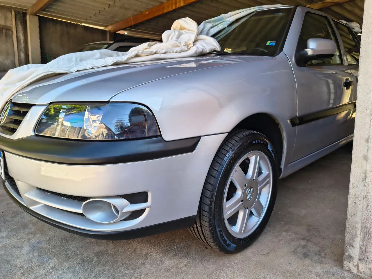 Volkswagen Gol Geração III Power 1.6 MI Total Flex Mec. 4P 2005