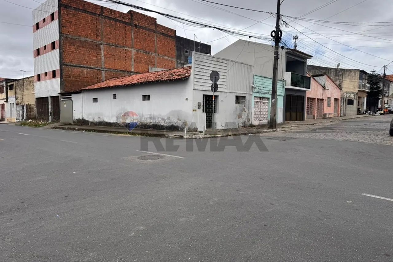 CASA A VENDA COM 3 QUARTOS NA LIBERDADE - Foto 2