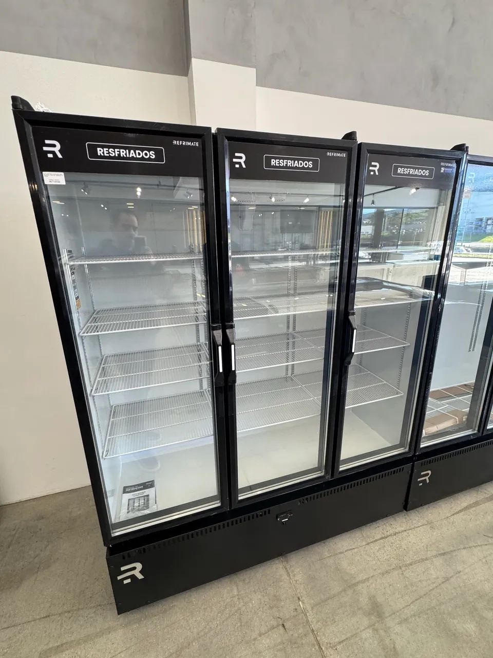 Auto serviço resfriados 3 portas 0 a 7 graus Refrimate 