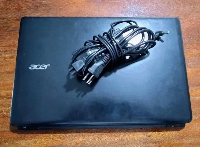 Notebook Acer E1