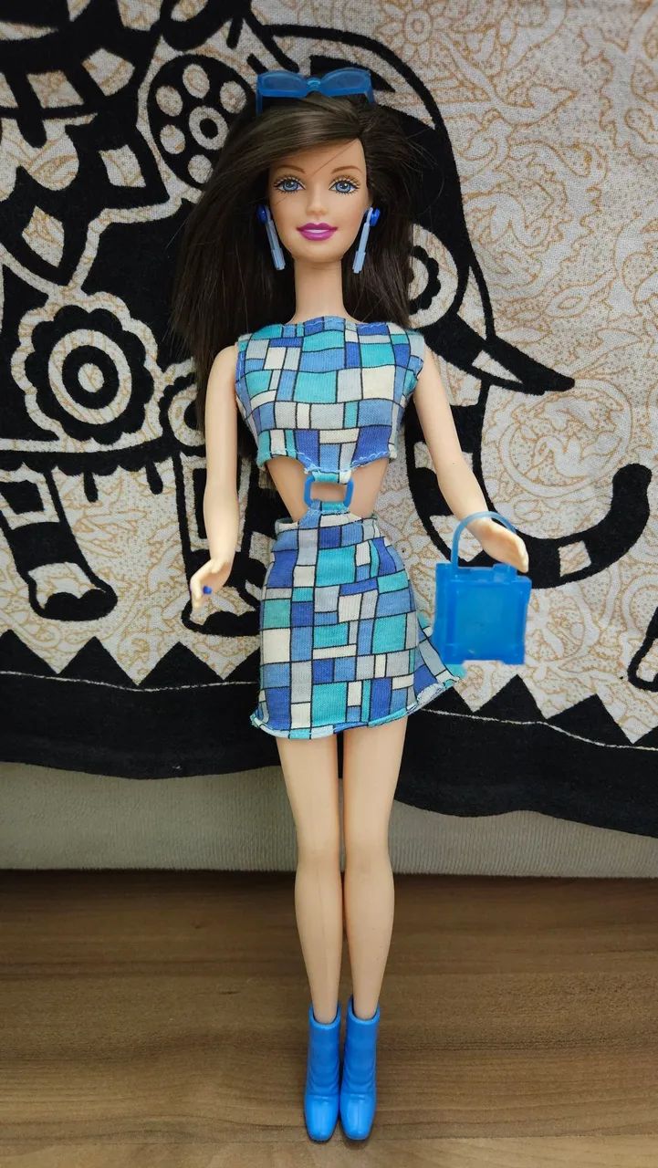 Barbie square blue