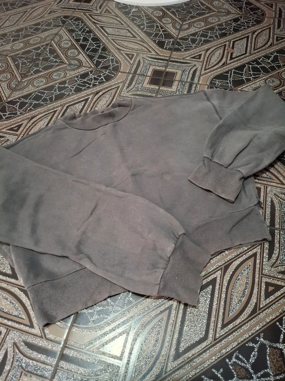 Moletom cropped cinza