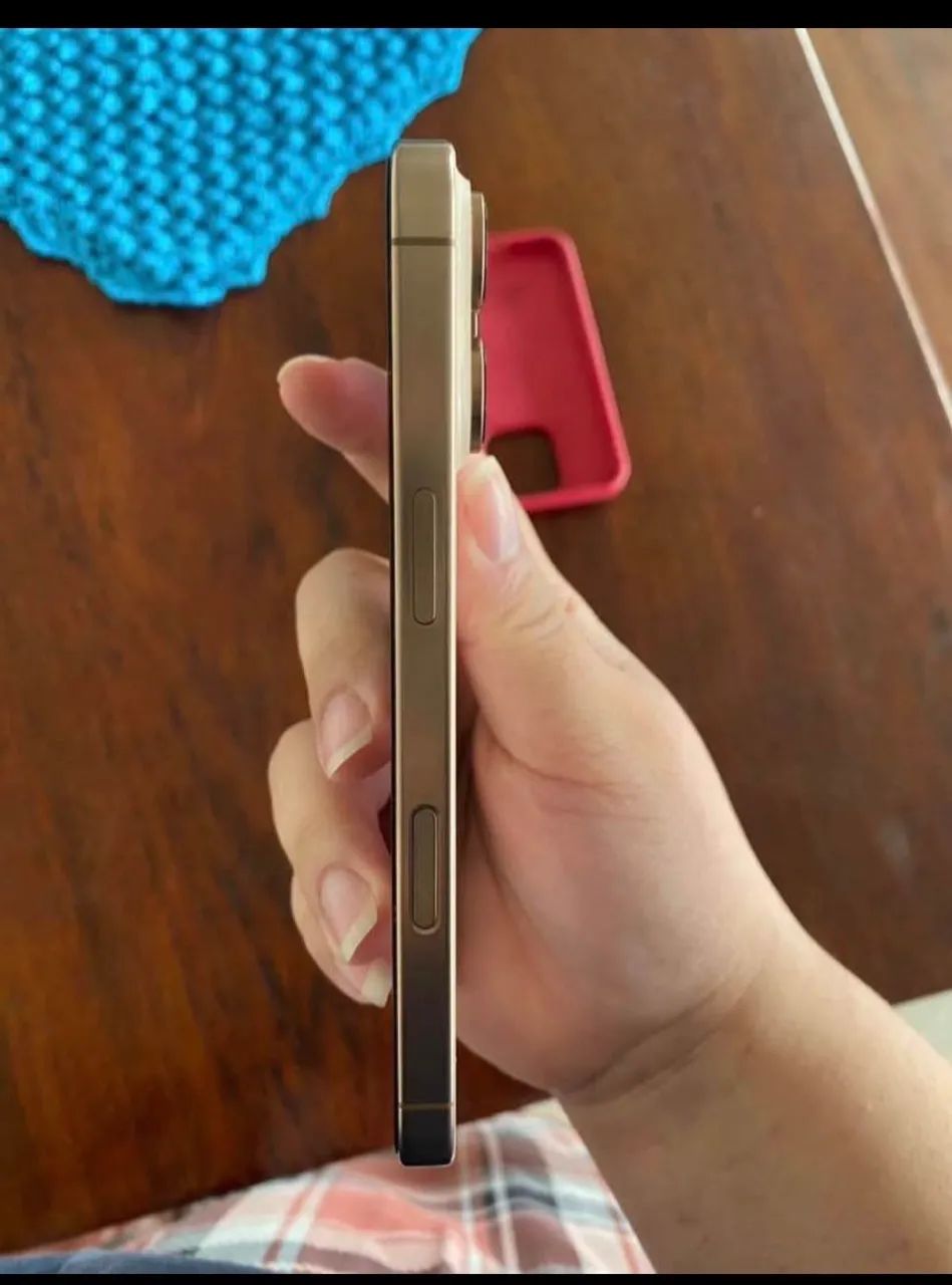 iPhone 16 pro  - Foto 2