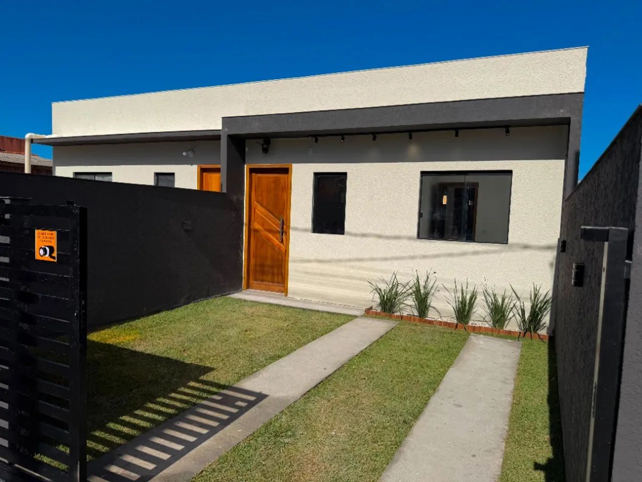 Ótima casa com 2 dormitórios no Bairro do Rio Vermelho! Confira!