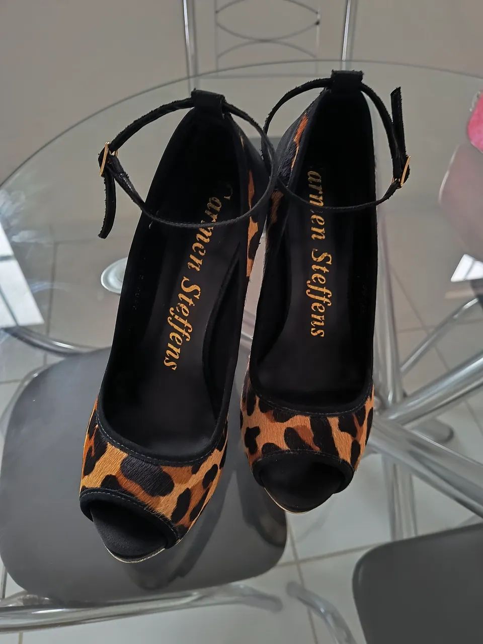 Sandália Carmen steffens n 36 nunca usada  - Foto 5