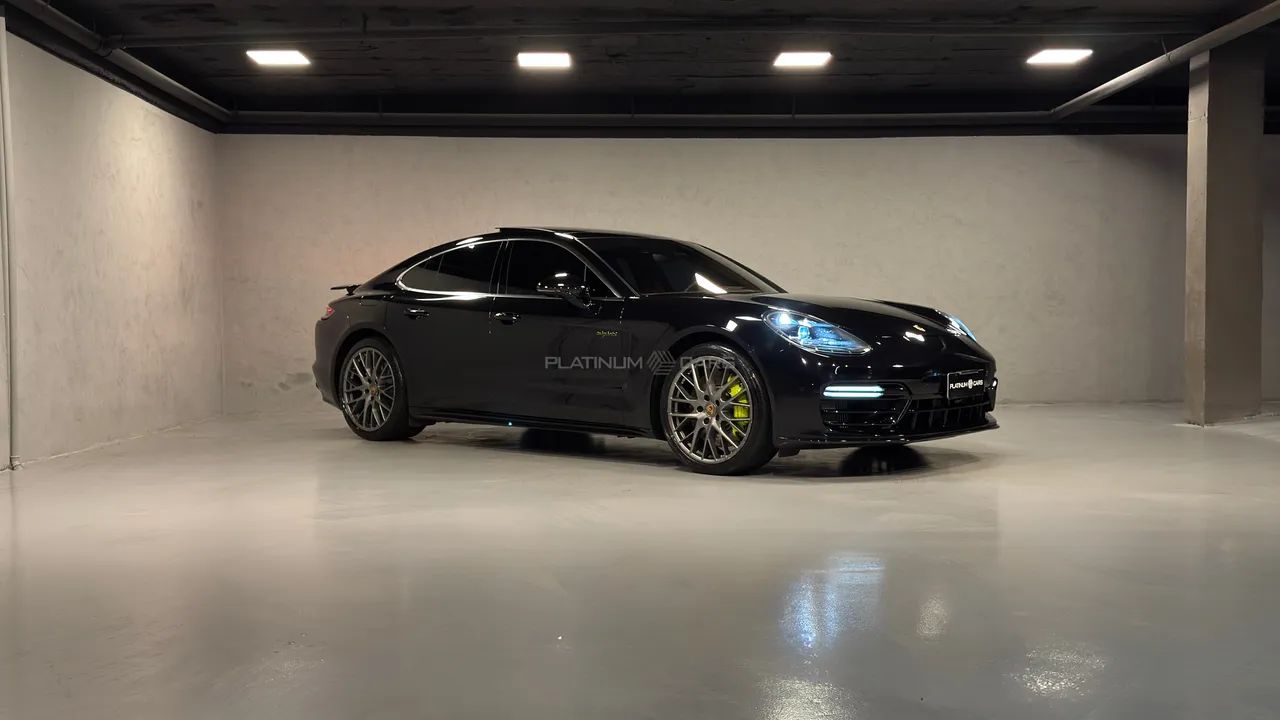 Porsche Panamera 2021