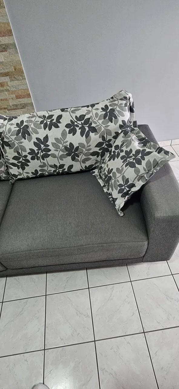 Vendo sof á seminovo em ótimo estado com comprimento de 2,20 mas.  - Foto 4