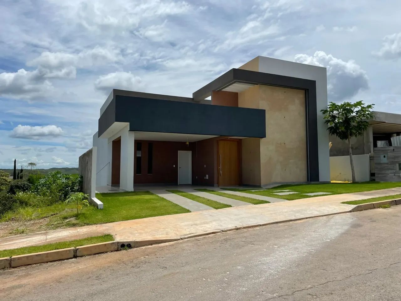CONTRUÇAO, REFORMAS E MANUTENÇÕES 