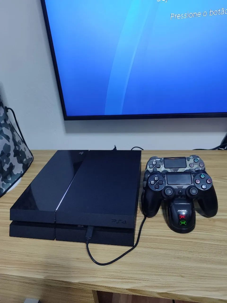 PS4 Desbloquead0 + 2 controles e jogos - Aceito envio 