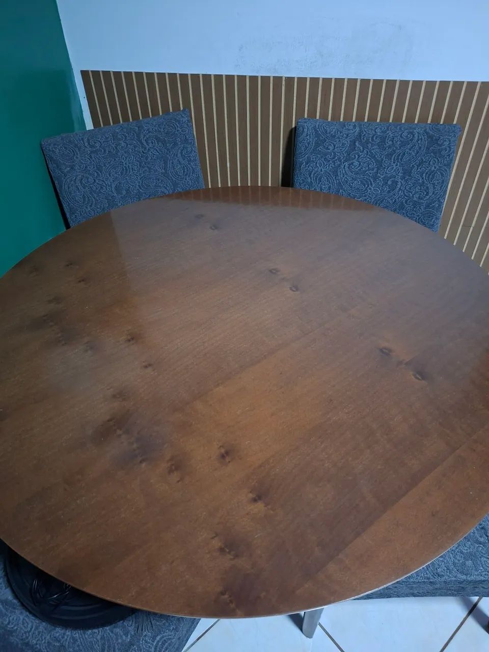 Mesa com 4 cadeiras  - Foto 2