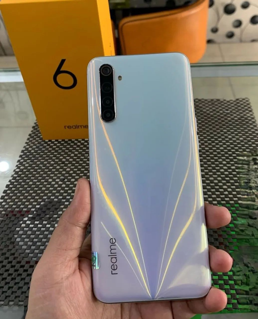 Realme 6. 128gb/4gb.