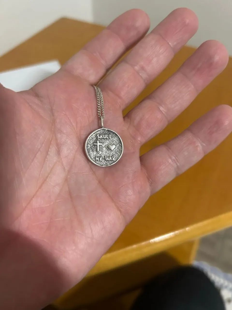 colar andorinha prata skull - Foto 4