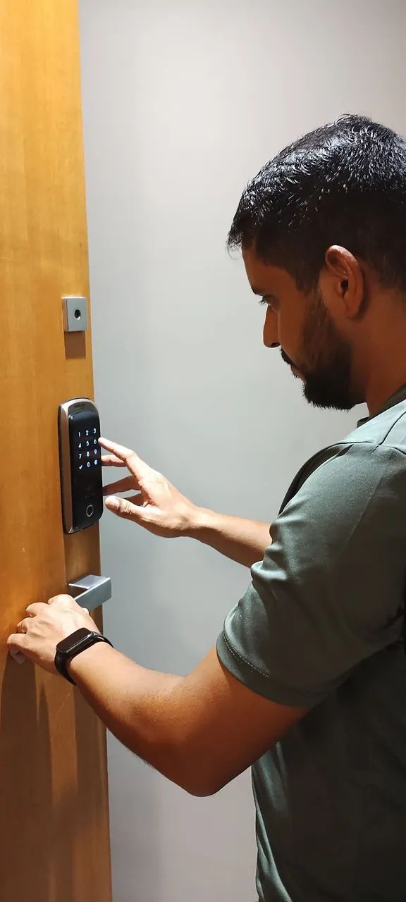 Instalação de Fechadura Inteligente - Foto 4
