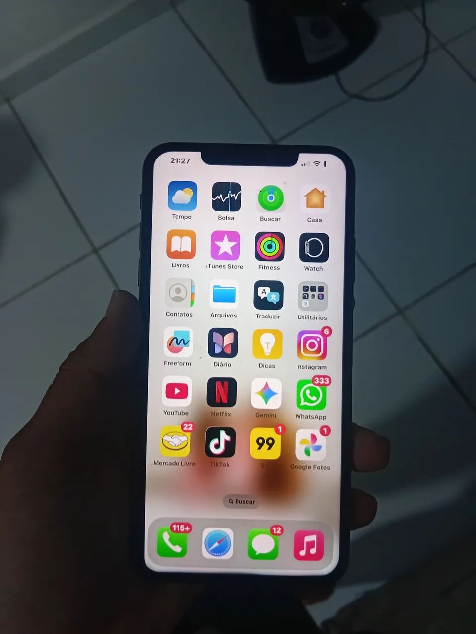 IPhone  xs Max pegando tudo