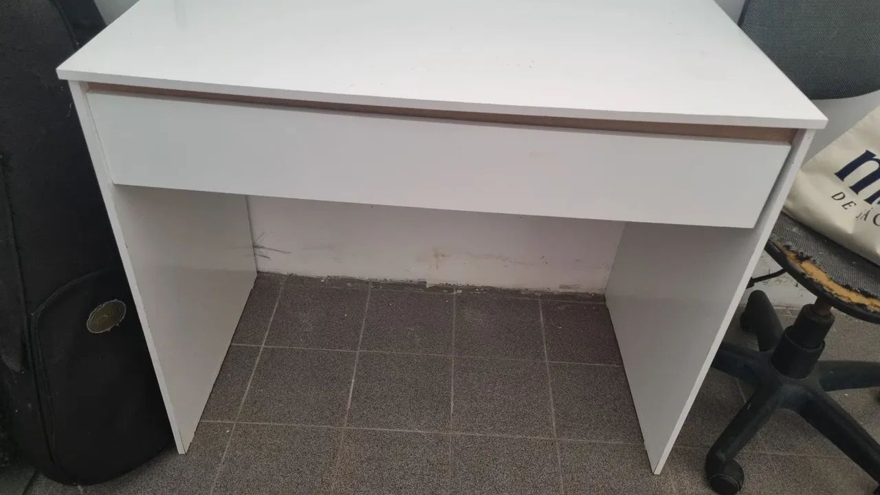 mesinha de estudos  - Foto 2