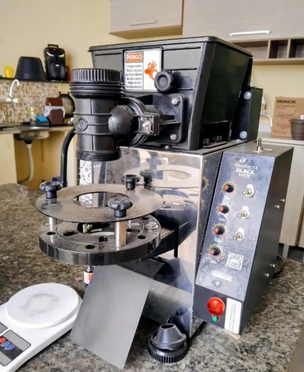 Oportunidade perfeita! Máquina modeladora de salgados - Foto 2