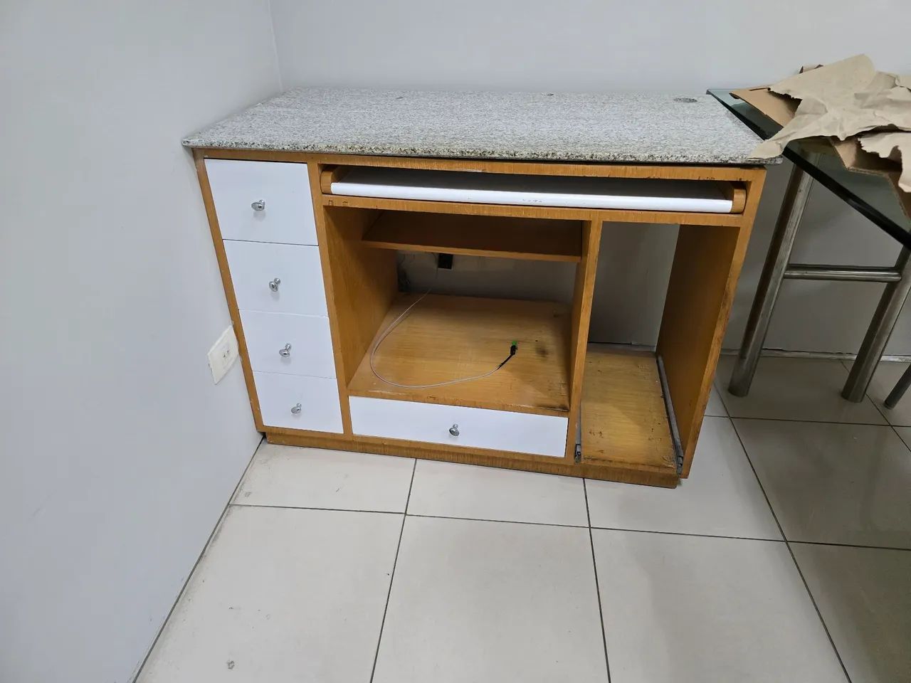 Mesa para computador com tampo em granito - Foto 3