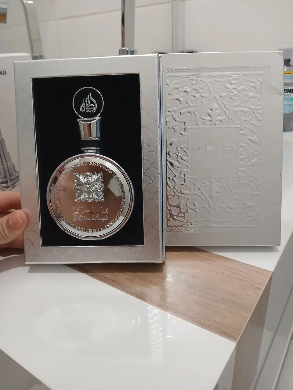 Perfume arabe lattafa fakhar - Foto 3