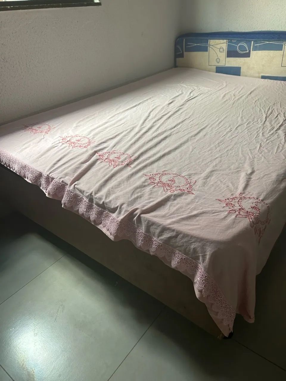 Cama de casal bem conservada - Foto 2