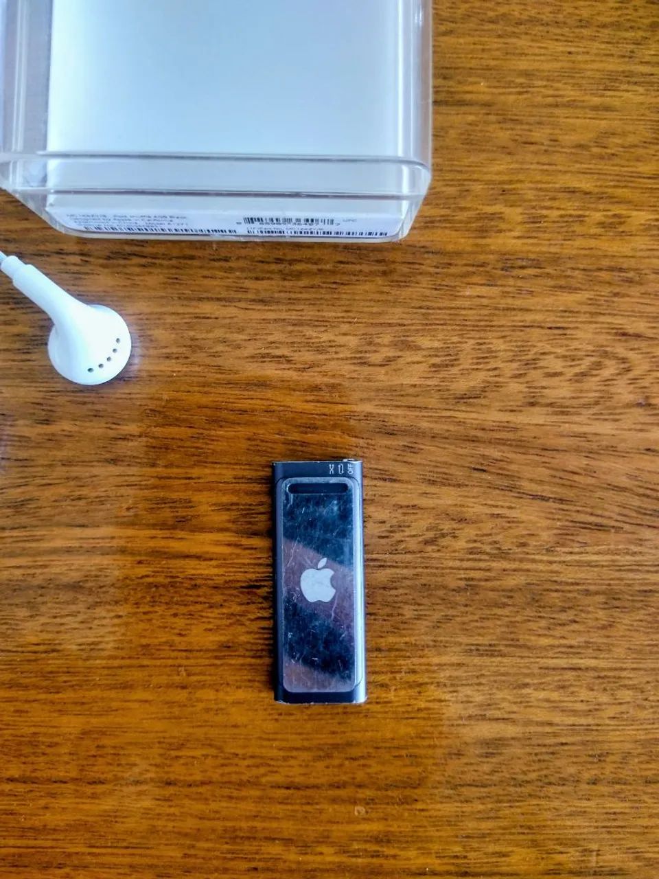 IPod Shuffle 4GB Black  (3° geração ) - Foto 5