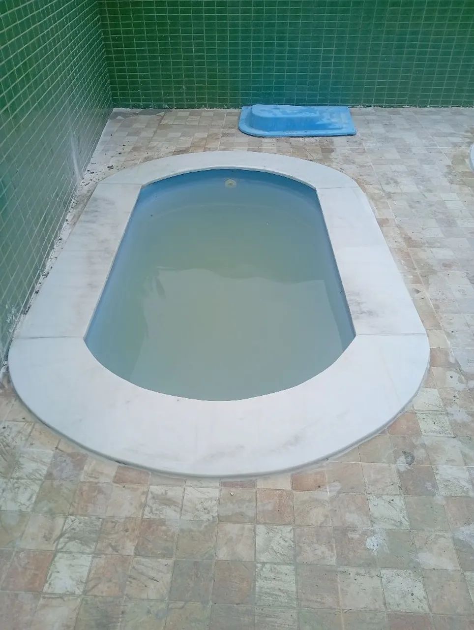 Borda de piscina em mármore branco acetinado  - Foto 2