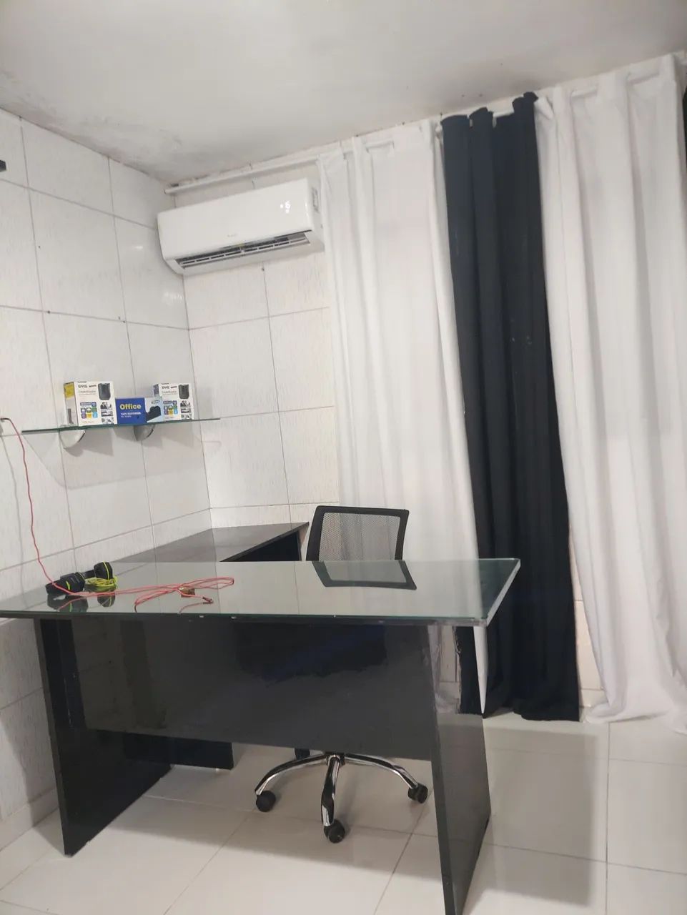 Sala comercial / escritório semi mobiliado