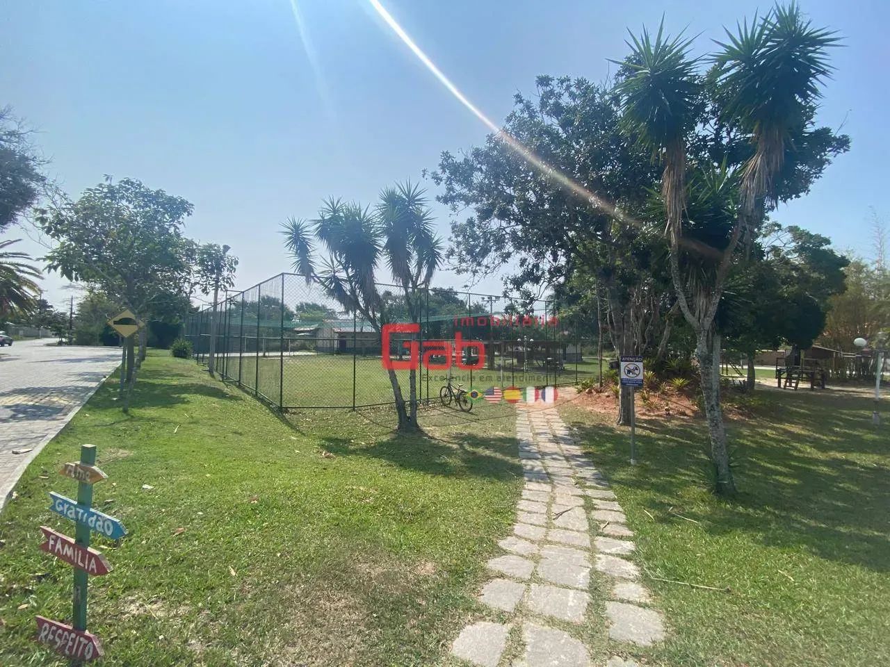 Terreno de 450m² em Condomínio Fechado: Cercado, Limpo e Plano, Pronto para Construir - Foto 7