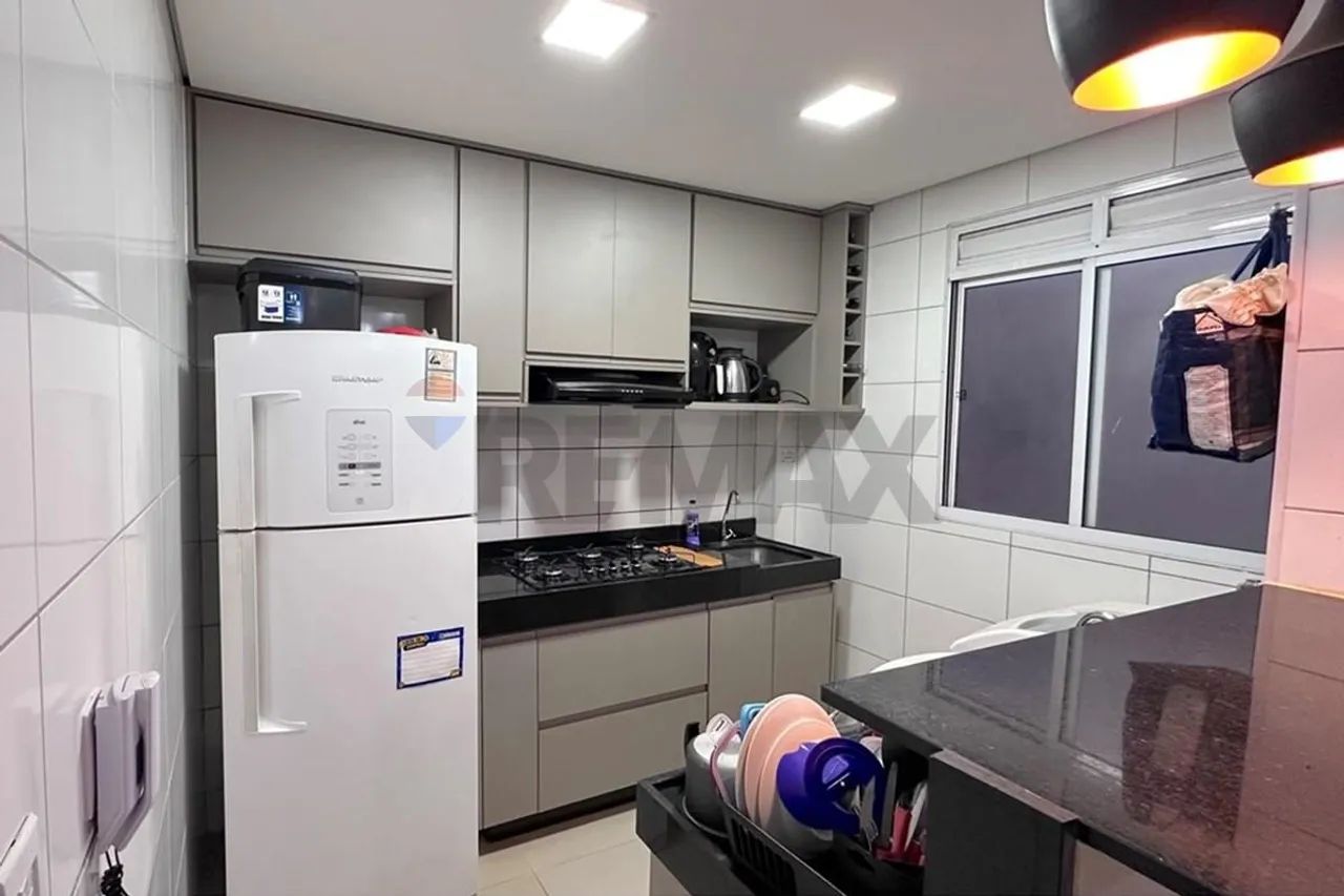 Apartamento 2 Quartos com Planejados e reformado pronto para morar - Foto 2