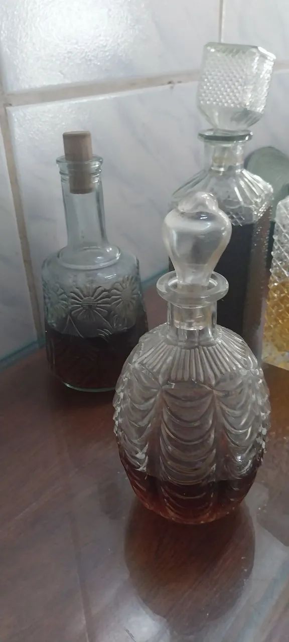 Garrafas antigas bebida - Foto 3