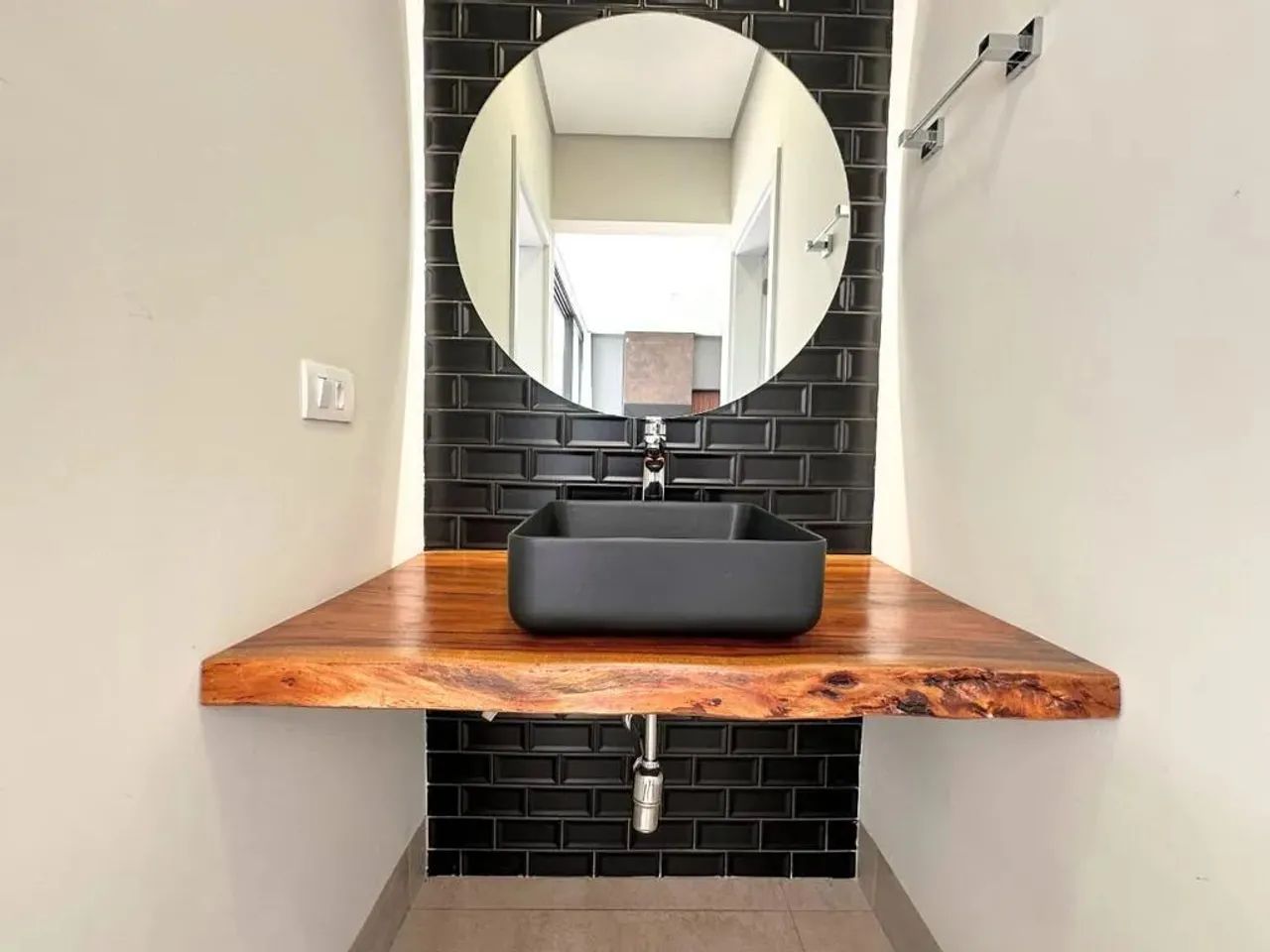 Casa à venda em Maringá, Parque Industrial, com 3 suítes, com 220 m², Condomínio Horizonta - Foto 11