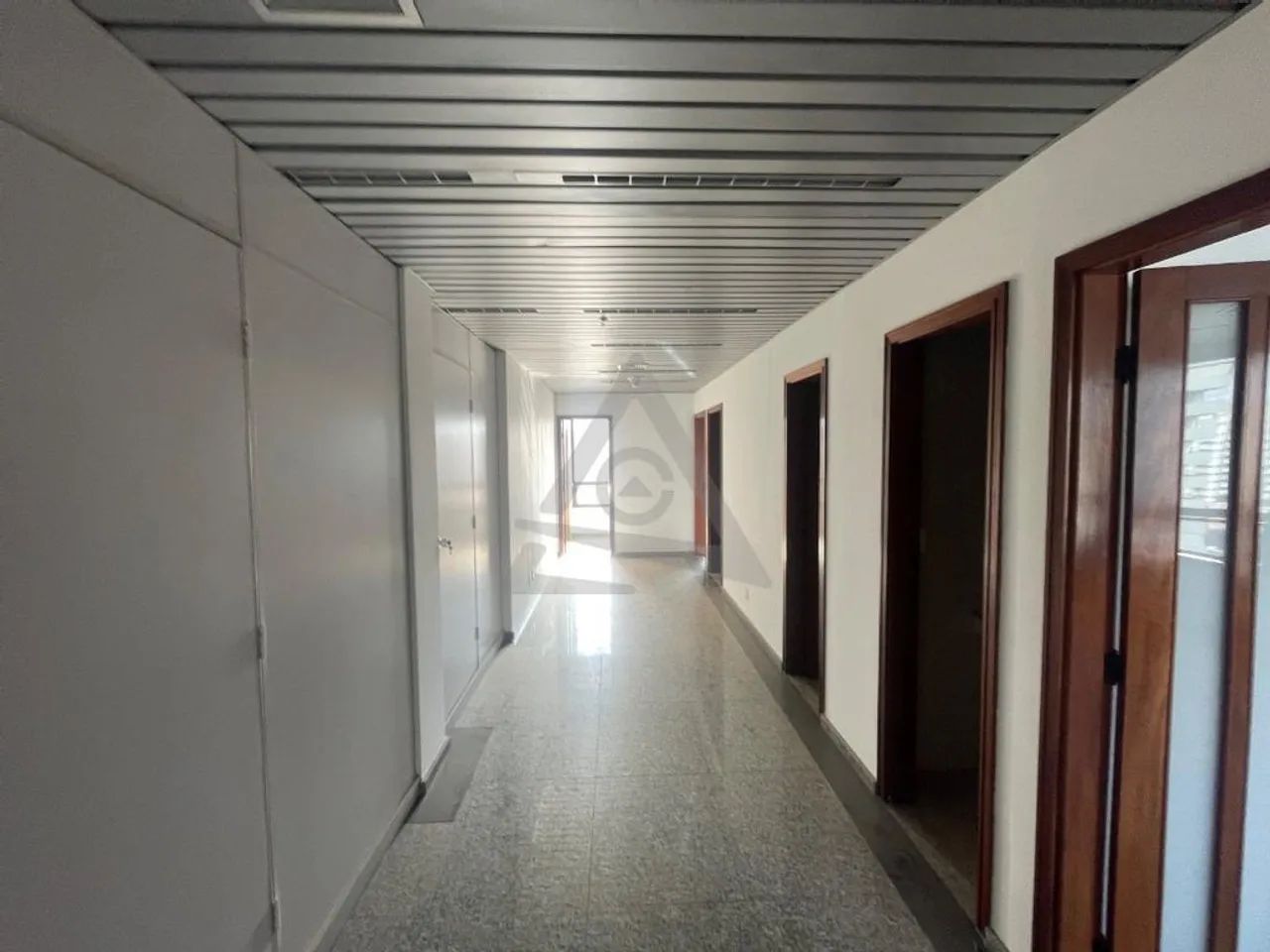Sala para alugar em Campinas, Cambuí, com 240 m², Metropolitan Plaza - Cambuí - Foto 5