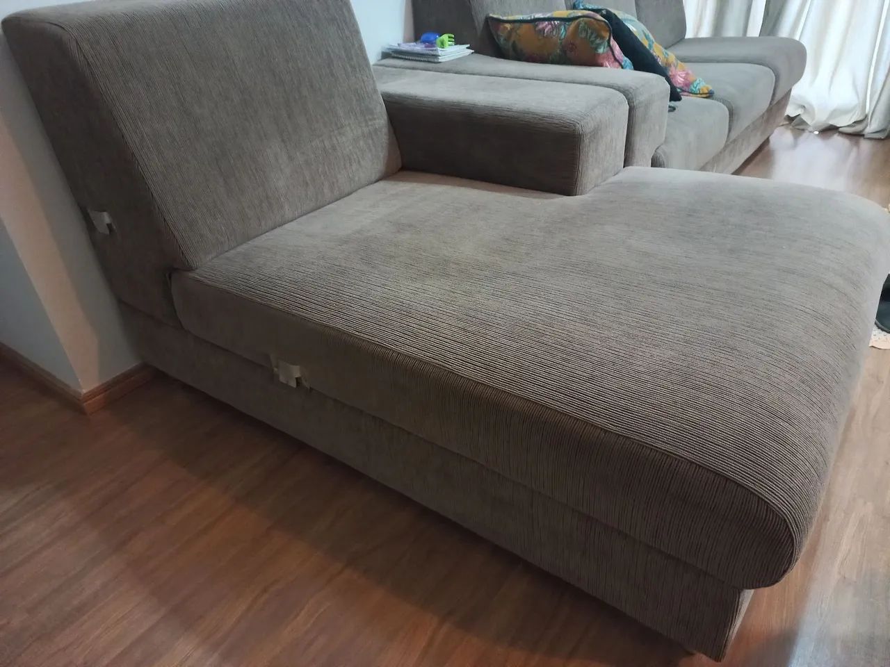 Vendo um sofá usado em otimo estado. 