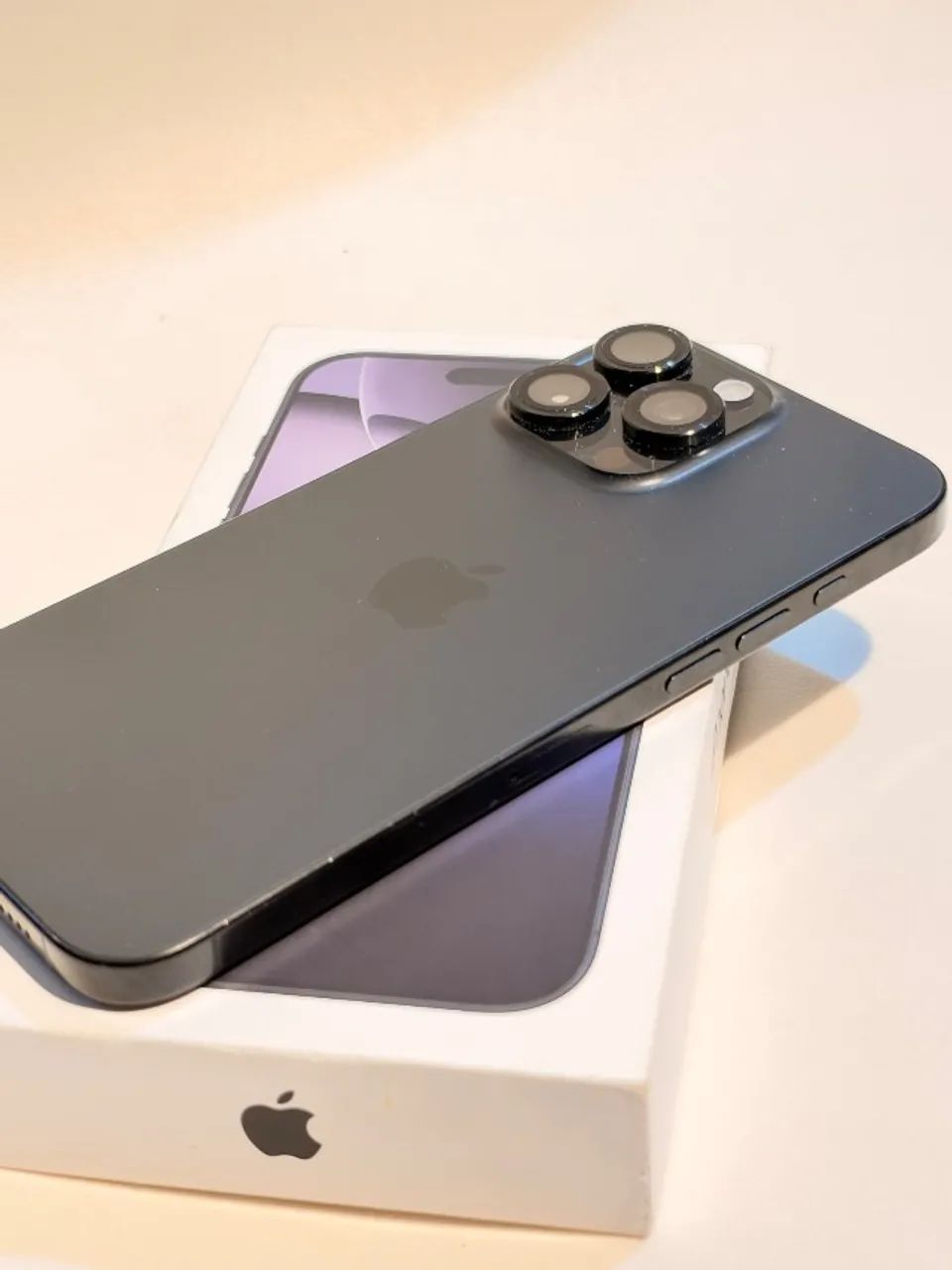 Celular iPhone 16 pro max 