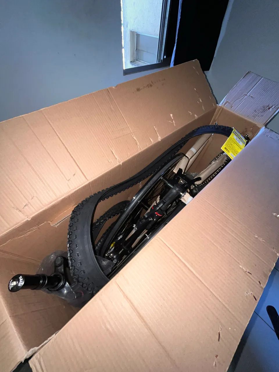 Bicicleta Aro 29 c/ Freios a Disco e Suspensão Diant - Foto 4