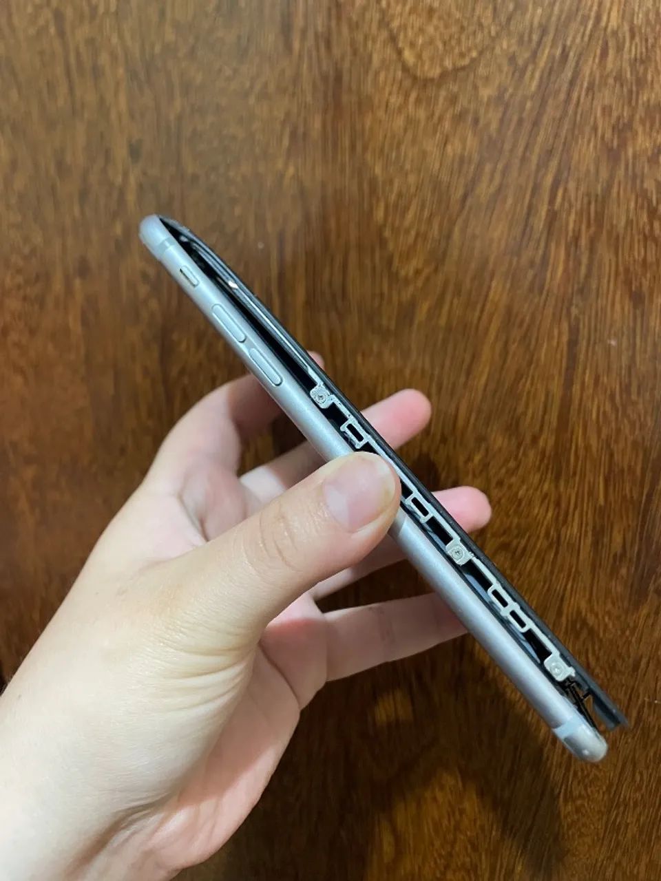 > iPhone 6s PLUS - SUCATA - PARA RETIRADA DE PEÇAS - Foto 2
