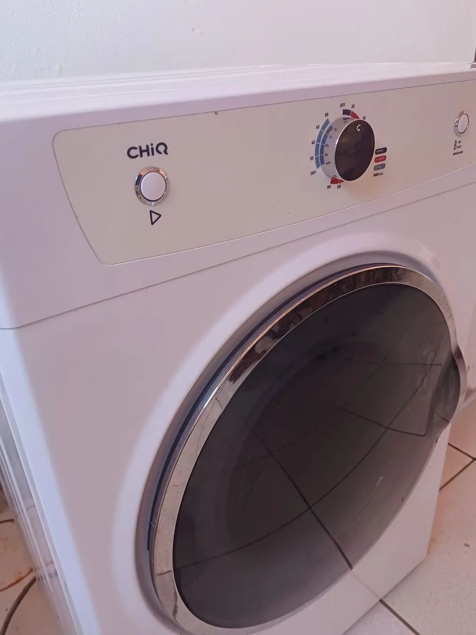 Secadora de Roupas CHiQ Front Load - Branca e Cromada