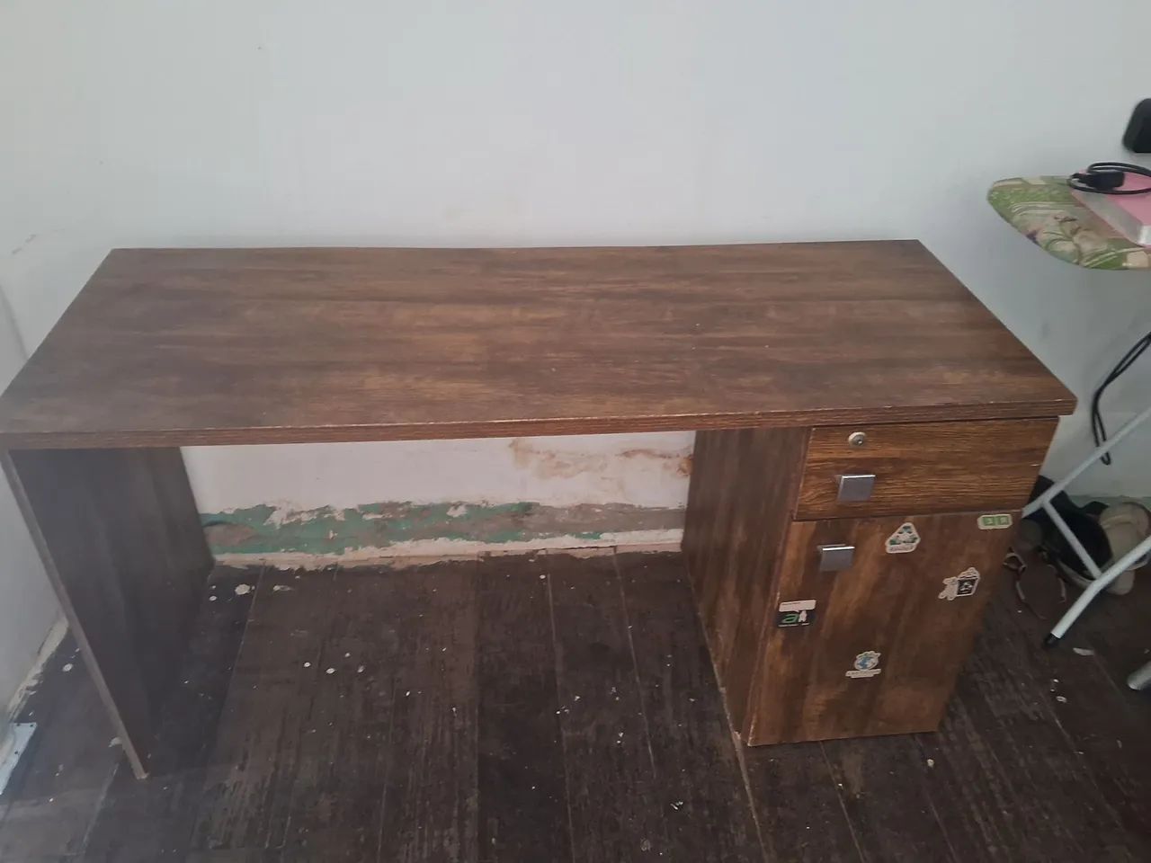 Mesa escrivaninha
